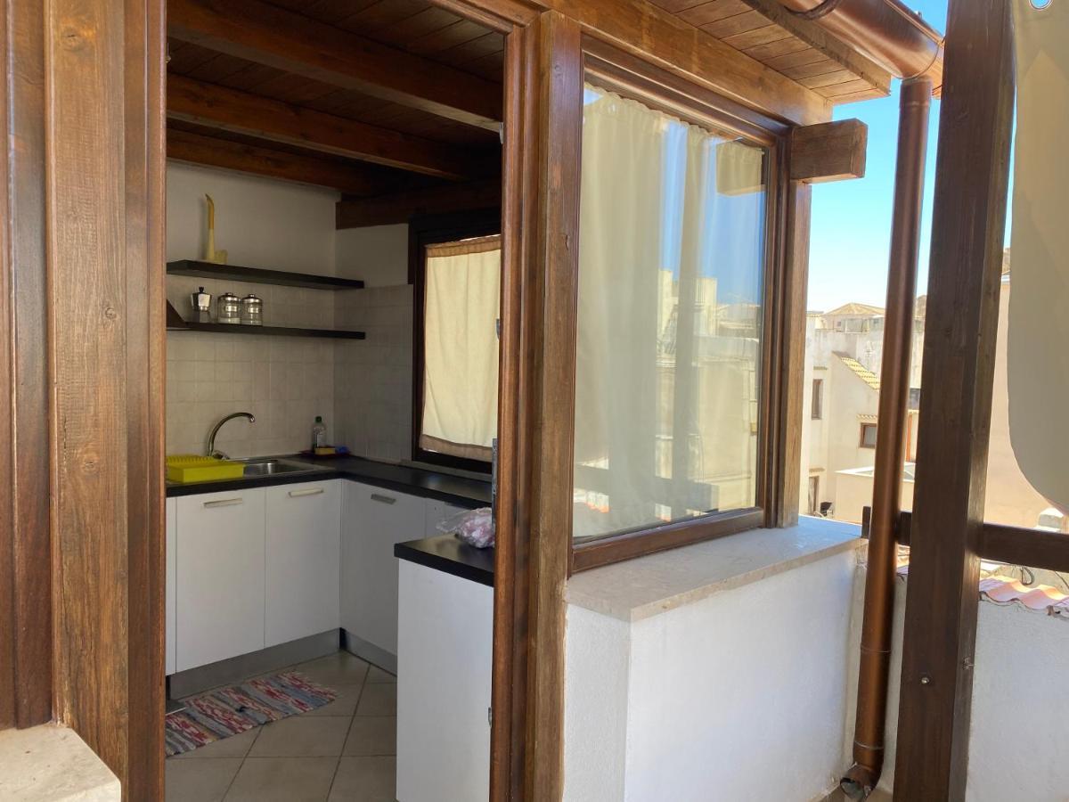 شقة Mansarda Con Terrazzo تراباني المظهر الخارجي الصورة