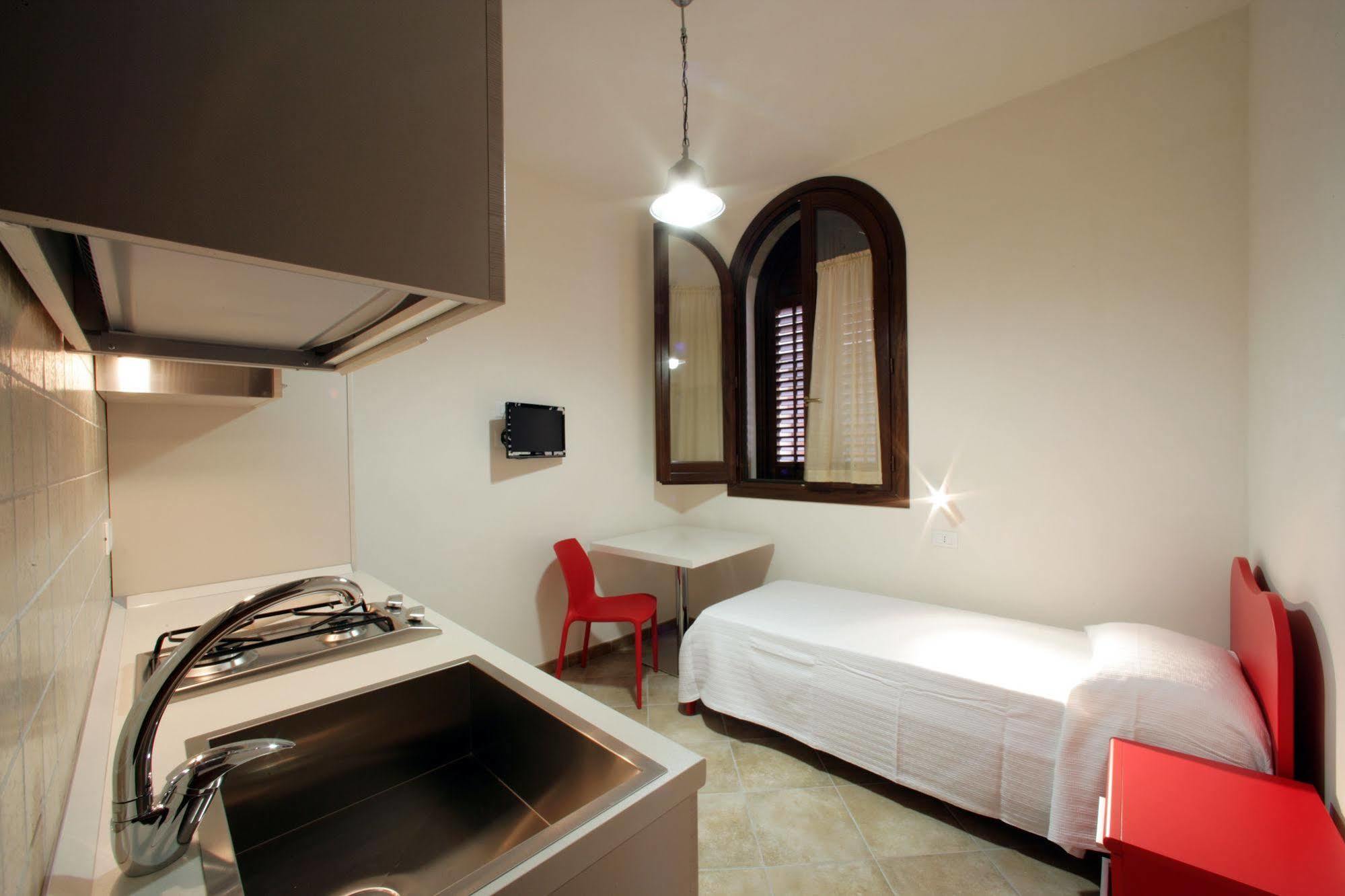 شقة Mansarda Con Terrazzo تراباني المظهر الخارجي الصورة