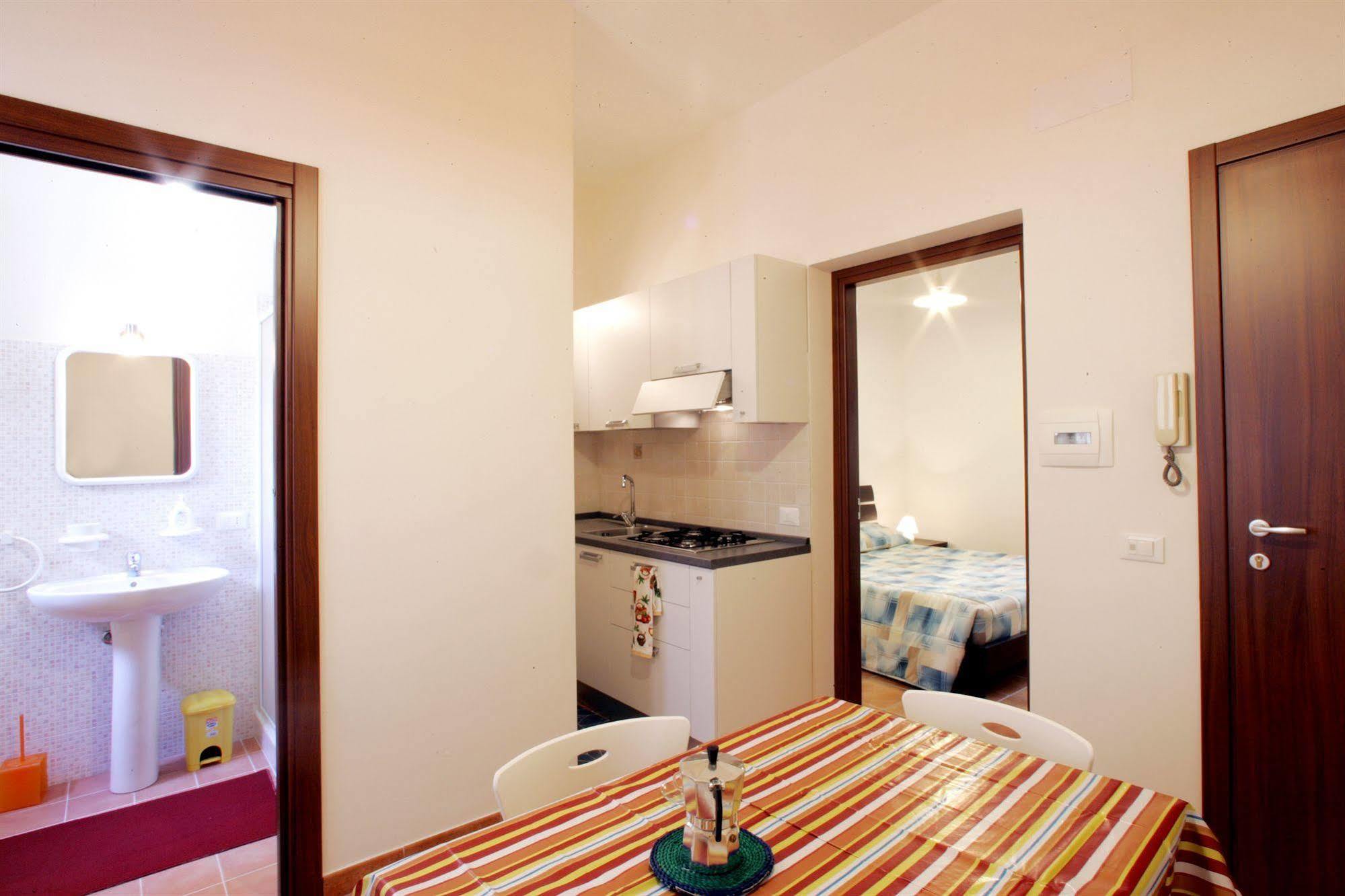شقة Mansarda Con Terrazzo تراباني المظهر الخارجي الصورة